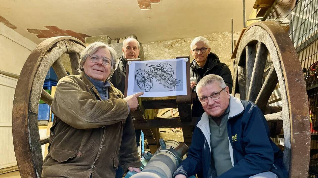 Restauration du "Faucheur", canon historique par les passionnés de l'activité Mémoires Historiques